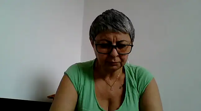 Snapshot of roseblak42 chatting on 03/18/25, 09:31 roseblak42 online show from 03/18/25, 09:31