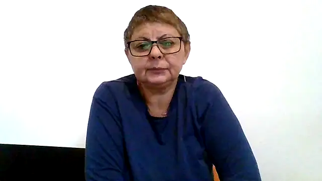 Snapshot of roseblak42 chatting on 10/09/25, 02:15 roseblak42 online show from 10/09/25, 02:15