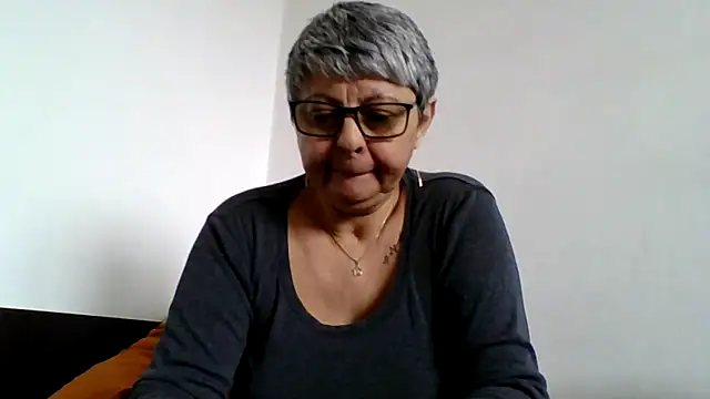 roseblak42 online show from 03/20/26, 10:09