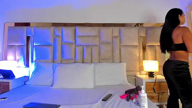 Miss Abigail  online show from 02/26/26, 12:48