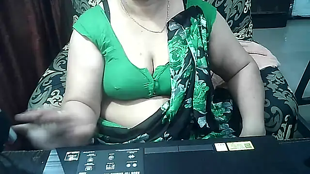 Snapshot of Punambhabisexy chatting on 09/29/25, 06:35 Punambhabisexy online show from 09/29/25, 06:35