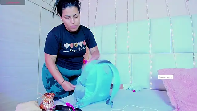 kiana cream online show from 03/14/25, 12:07