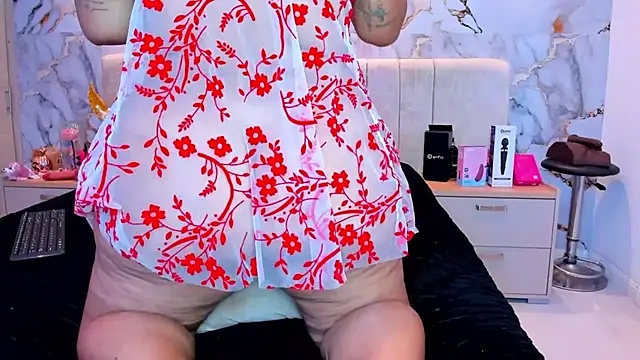 kiana cream online show from 04/05/26, 11:51