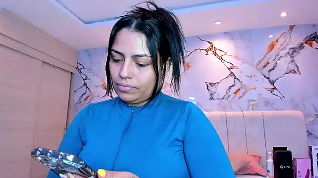 kiana cream online show from 04/22/26, 01:08