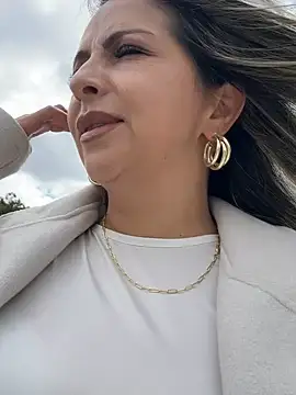  Abril-Office1 online show from 01/02/25, 04:13