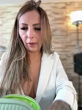  Abril-Office1 online show from 04/08/26, 03:23