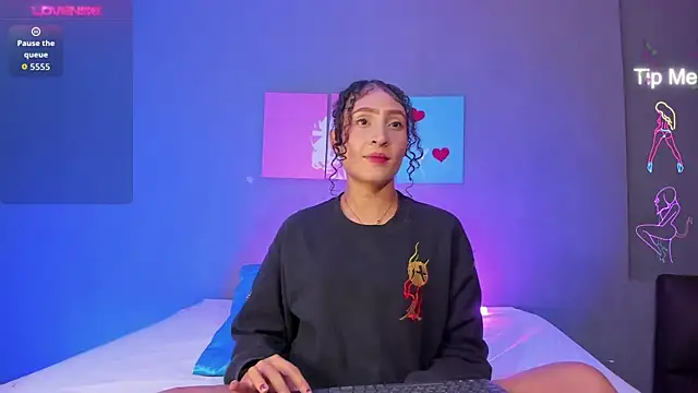 IsabellaSpencer online show from 11/20/25, 10:20