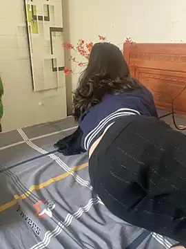 Ruby bear online show from 03/08/25, 05:49