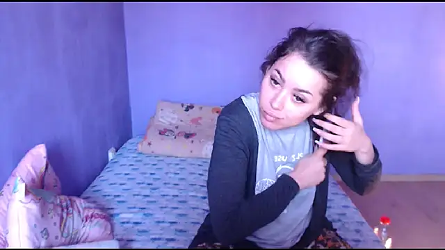 LovelyJulliette online show from 03/05/25, 12:00