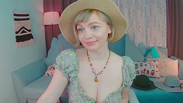 NandiSmile online show from 02/19/25, 05:49