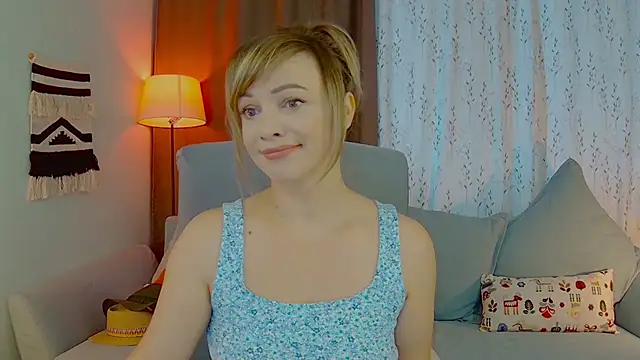 NandiSmile online show from 09/25/25, 06:28