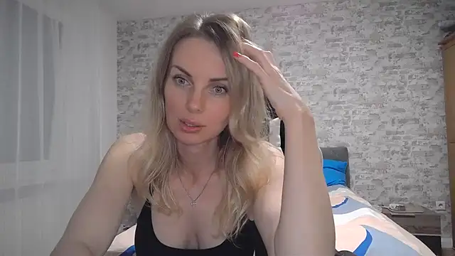 AlissonBia online show from 09/20/25, 09:05