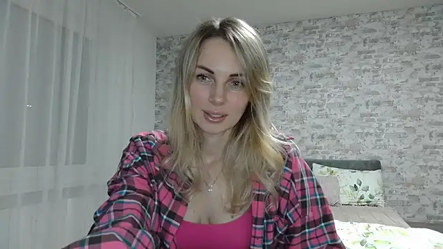 AlissonBia online show from 04/20/26, 09:27