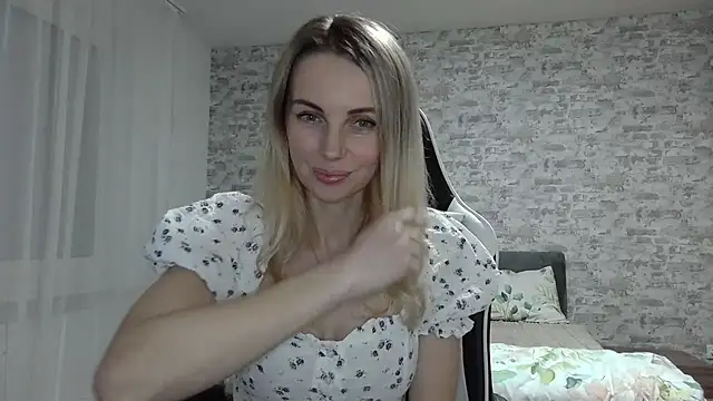 AlissonBia online show from 04/21/26, 08:44