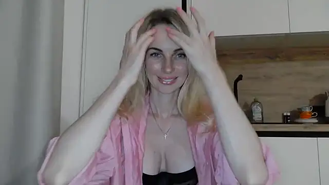 Snapshot of AlissonBia chatting on 07/24/26, 08:18 AlissonBia online show from 07/24/26, 08:18