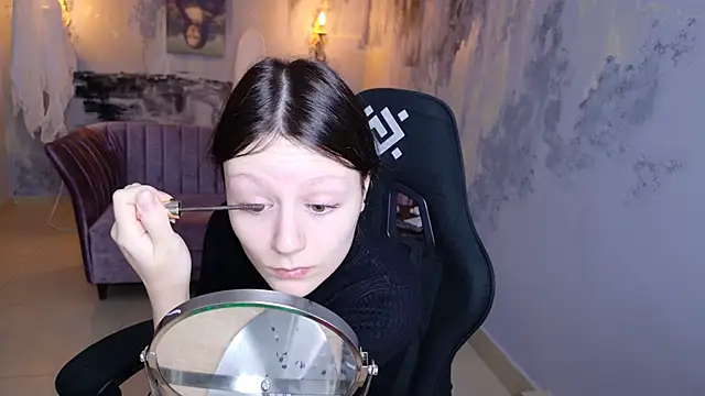 VeliraBraitberg online show from 12/08/24, 05:07