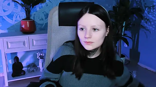 VeliraBraitberg online show from 12/30/24, 11:15