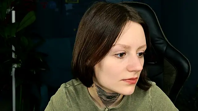 VeliraBraitberg online show from 03/13/25, 08:15