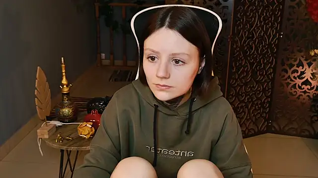 VeliraBraitberg online show from 03/21/25, 11:22