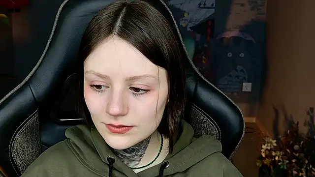 VeliraBraitberg online show from 03/23/25, 08:15