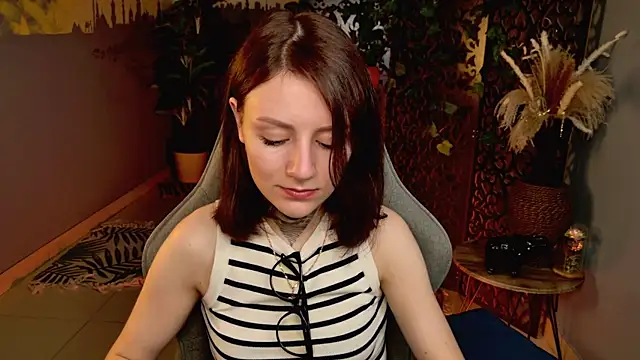 Snapshot of VeliraBraitberg chatting on 07/28/26, 12:48 VeliraBraitberg online show from 07/28/26, 12:48