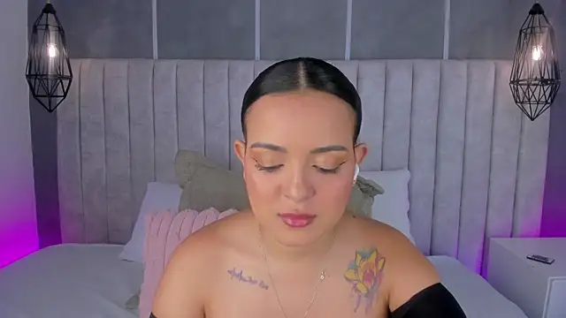 lea gray online show from 04/16/26, 07:14