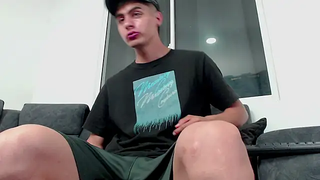 Stiven CL online show from 09/20/25, 01:50