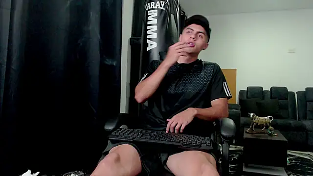 Stiven CL online show from 11/20/25, 05:40