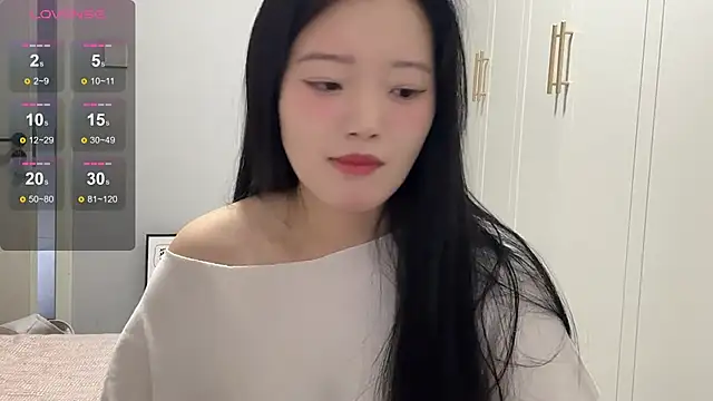 rose-u online show from 10/17/25, 02:04