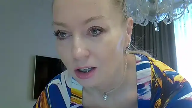 ZarinaSwift online show from 01/24/25, 04:16