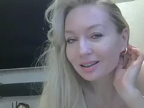 ZarinaSwift online show from 02/01/25, 04:35