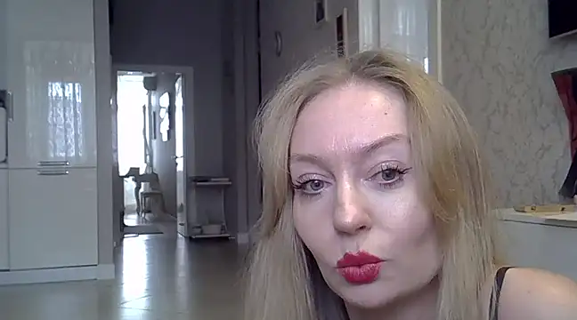 ZarinaSwift online show from 03/20/25, 05:02
