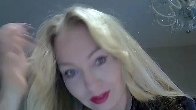 ZarinaSwift online show from 09/19/25, 04:36