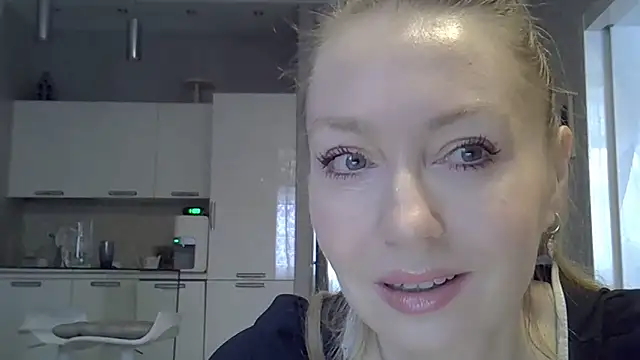 ZarinaSwift online show from 03/26/26, 05:13