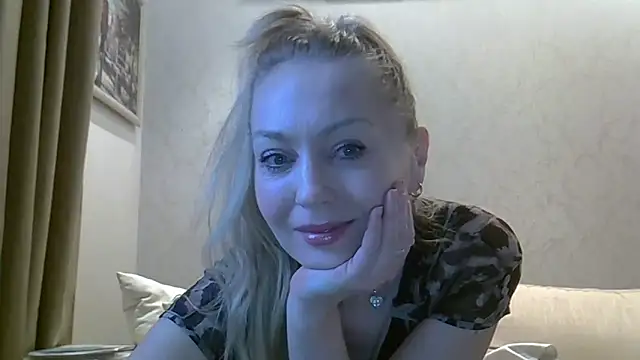 ZarinaSwift online show from 04/30/26, 04:41