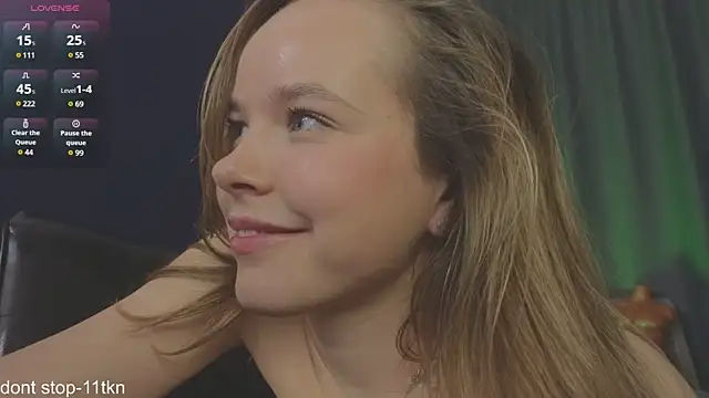 Snapshot of milly_shy chatting on 12/10/24, 10:38 milly shy online show from 12/10/24, 10:38