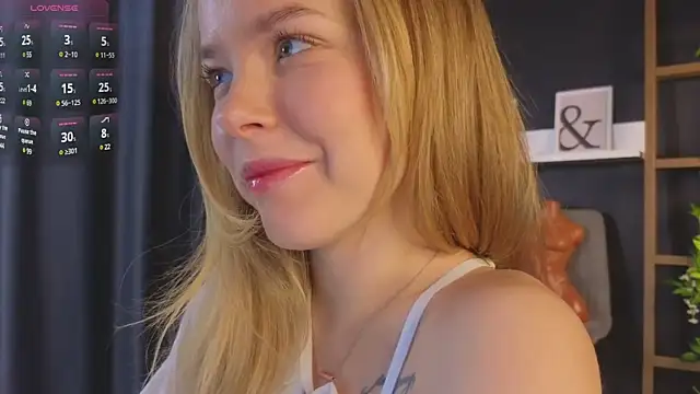 Snapshot of milly_shy chatting on 01/09/25, 07:31 milly shy online show from 01/09/25, 07:31