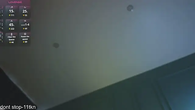 Snapshot of milly_shy chatting on 01/13/25, 10:36 milly shy online show from 01/13/25, 10:36