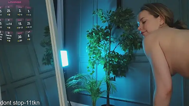 Snapshot of milly_shy chatting on 01/16/25, 01:25 milly shy online show from 01/16/25, 01:25