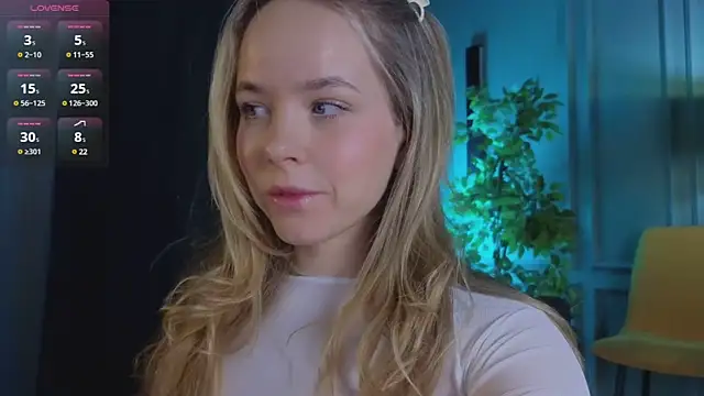 Snapshot of milly_shy chatting on 01/30/25, 06:46 milly shy online show from 01/30/25, 06:46