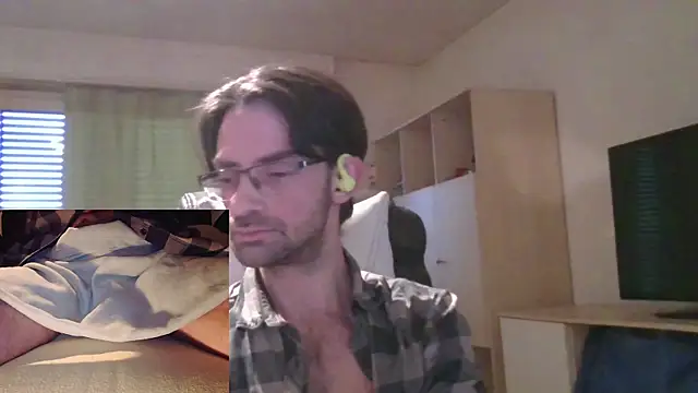 Snapshot of Drmoriarty07 chatting on 12/15/24, 08:19 Drmoriarty07 online show from 12/15/24, 08:19