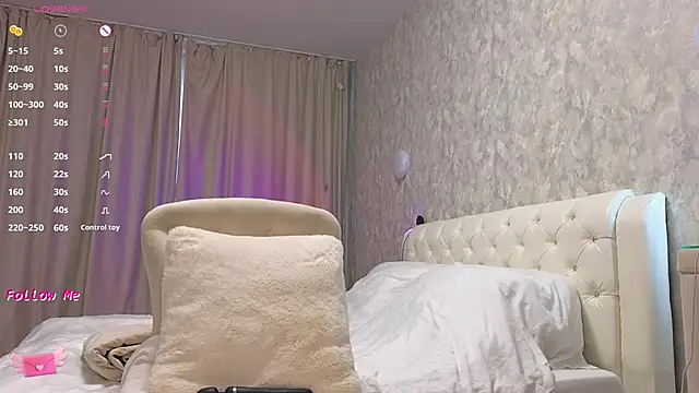 LaraSkinny online show from 11/01/25, 04:03