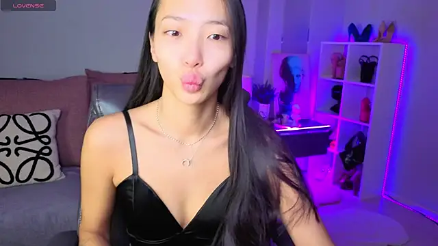  MIURA  online show from 11/29/25, 12:13