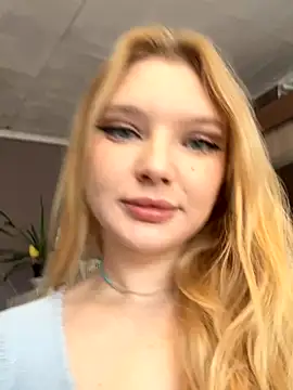 Snapshot of AmmyHot chatting on 10/25/25, 04:20 AmmyHot online show from 10/25/25, 04:20