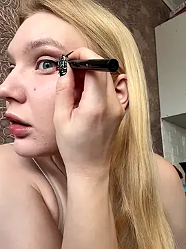 Snapshot of AmmyHot chatting on 10/31/25, 04:13 AmmyHot online show from 10/31/25, 04:13