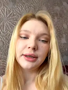 Snapshot of AmmyHot chatting on 11/06/25, 04:57 AmmyHot online show from 11/06/25, 04:57