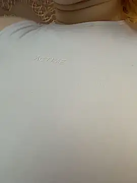 Snapshot of AmmyHot chatting on 11/26/25, 04:13 AmmyHot online show from 11/26/25, 04:13