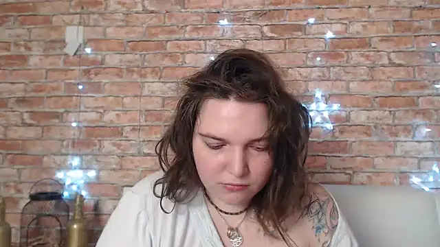Amelia Kiss  online show from 01/20/25, 03:59