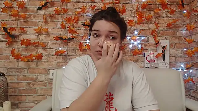 Amelia Kiss  online show from 11/02/25, 12:35