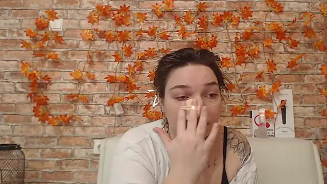 Amelia Kiss  online show from 11/07/25, 12:54